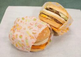 How Does Custom Greaseproof Paper Improve Packaging Protection?