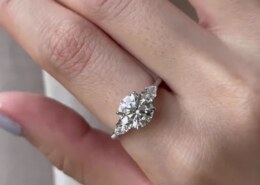 Meaning of a Ring on the Right Hand: Symbolism, Traditions and Message | Complete Guide