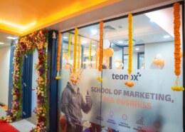 Is AI Digital Marketing Suitable for Career Switchers?